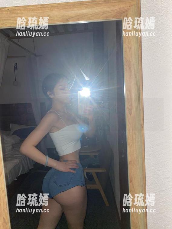 微密圈 - Cool文茜的浴室冒险：写真集分享，别问我了，我也在水里看不清！
