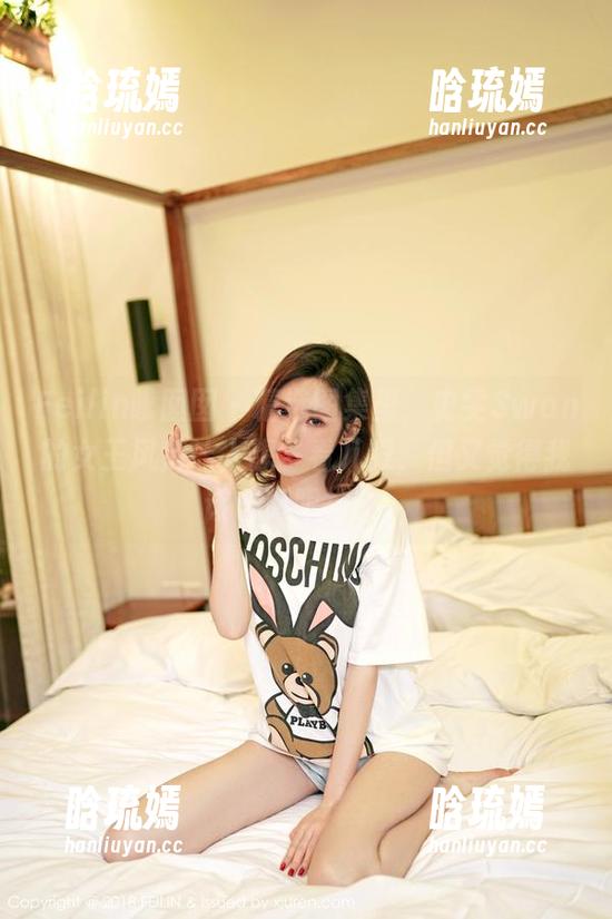 Feilin嗲囡囡 - 精选图集里，史雯Swan的女王风范让人想多看几眼，但又觉得我该收起眼神了。