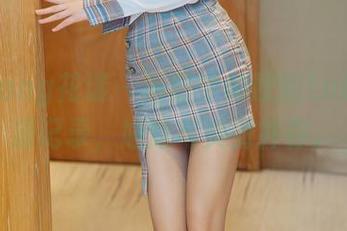 HuaYang花漾 – 浴缸中的欧阳LuLu：高清记录，尴尬与美丽并存。