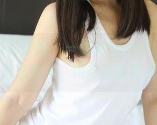 MyGirl美媛馆 – 一张AngelaLee李玲的私房照片，网袜刻画的诱惑