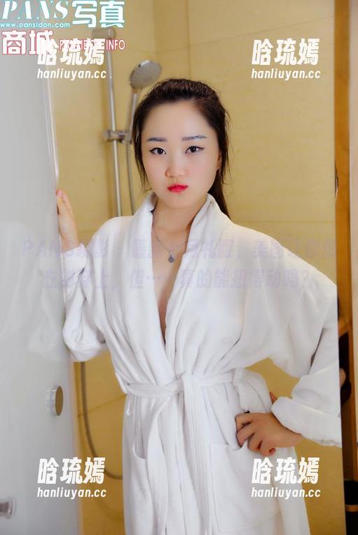 PANS摄影-七月 PANS摄影 - 最新七月礼服,美图让你想立刻穿上,但……真的能扭得动吗?