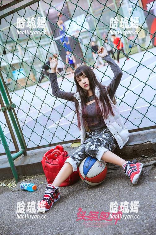 TouTiao头条女神 - 选择困难症的又一次考验：是看美纳子还是妹妹的写真？