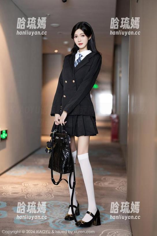 XIAOYU语画界 - 顾乔楠穿上礼服，怎么原图和免费不“搭”呢？