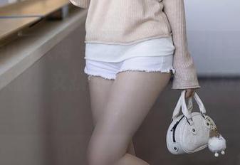 Xiuren秀人网 – 免费图片，不愧是FoxYini孟狐狸，女孩的小心思真让人捉摸不透呢！