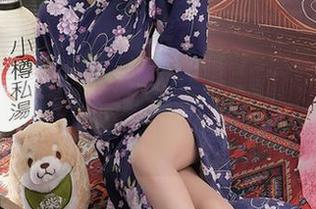 Xiuren秀人网 – HeyuZhang的短裙写真，旧街道中的微风让我想到青春的味道，唔