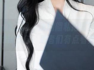 Xiuren秀人网 – 唐翩翩私拍图集：护士职业的新方向，患者们有点看走眼！