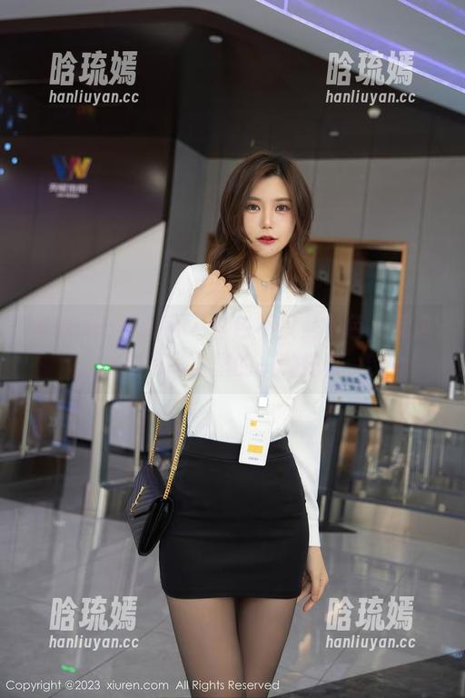 Xiuren秀人网 - 白色不仅是颜色，还是小九月写真里的一种任性。