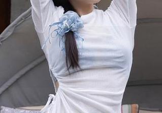Xiuren秀人网 – 算了吧，小蛮妖_honey的无圣光“夏天”也是疯狂吸引人
