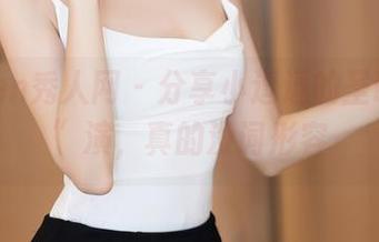 Xiuren秀人网 – 分享小逗逗的圣诞“扮”演，真的没词形容
