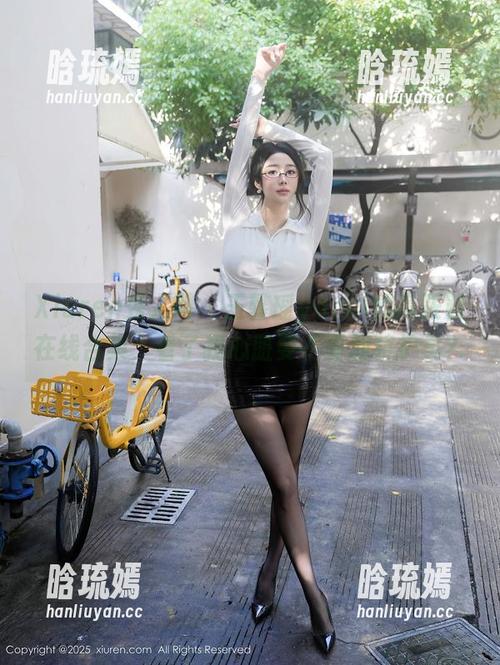 Xiuren秀人网 - 王馨瑶yanni的高跟鞋在线合集，看了我心脏要不要加装护具？
