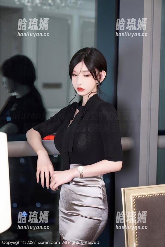 Xiuren秀人网 - 来自空中的蕾蕾醒了没：新图更新，你准备好穿越云海了吗？