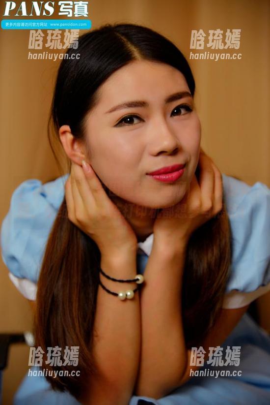 pans - 办公室围墙秒变画廊，妮妮的美图、壁纸组合，连打印机都想参与展出！