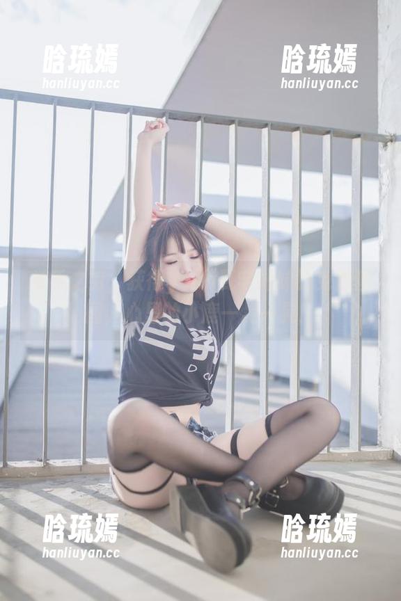 举手之劳，获得yoko夏宅妹妹的免费套图，心里的小鹿一晃一晃！