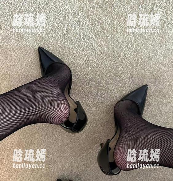 微密圈 - 保守的二舅妈水手服，网盘合集值得慢慢品味哦！