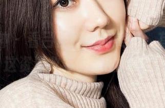 克拉女神 – 看吕佳姐姐的美图，有种想把这资源收藏回家的冲动。