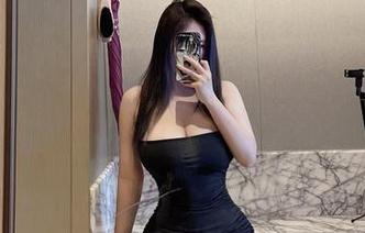 微密圈 – 可馨juicy的椰树椰汁：原图在这里，尽管我在喝水!