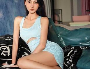 嗲囡囡 – 她是Jennanni_Jen，我看到的全套女孩图片让我陷入思考……