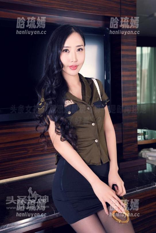 头条女神-周思超 头条女神 - 周思超眼镜写真—是时尚还是“为了好看”?