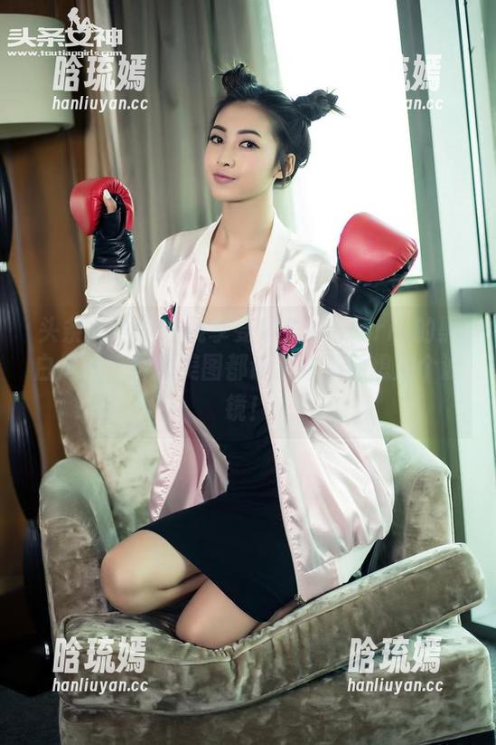 头条女神 - 在线享受果儿Victoria的黑白风格，每张美图都让我忍不住想加个滤镜！