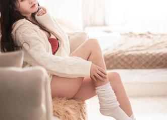 总觉得奇行家狗崽在白色写真里其实在跟我打马虎眼！