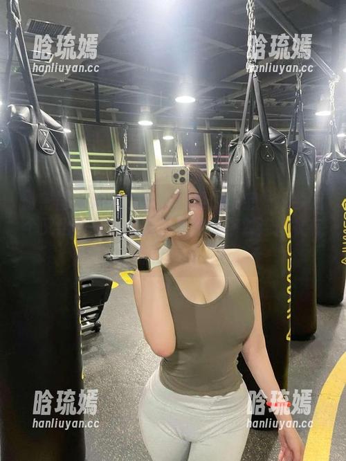 微密圈 - 连体衣作品图集：奶宝妹纸今儿个又出了一波好货，看完让你对连体衣有新的理解。