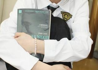 小众视觉 – 小苏菲的奶牛作品集：是不是有点让人一头雾水？