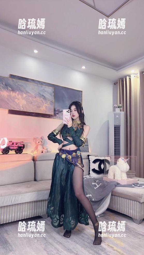 小小奶瓶儿 小小奶瓶儿X奶牛:这些作品真的是个别致的组合…