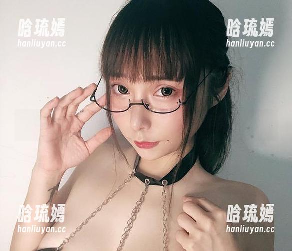 免费体验，欣赏小泉学姐吖的绚丽吊带作品。