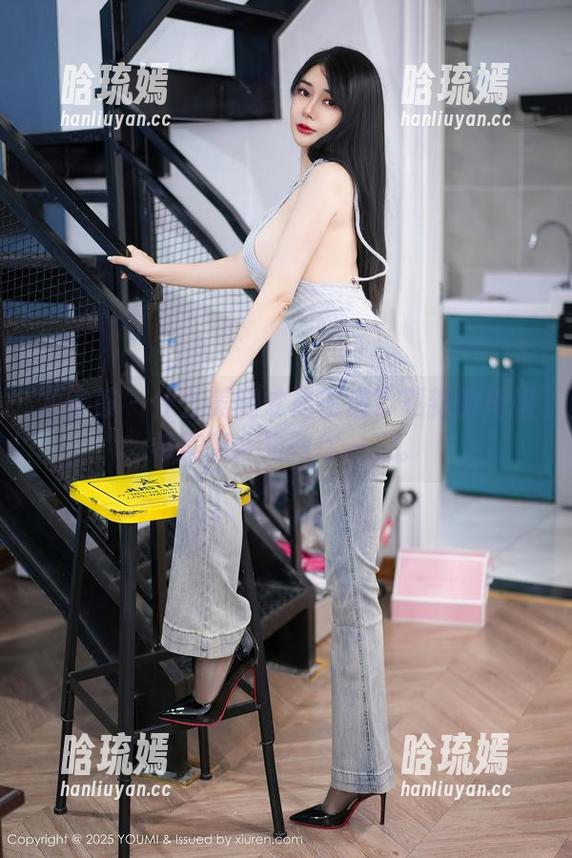 尤蜜荟 - 什么美腿才是王道？更新的周妍希美腿合集教你一二。