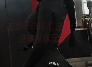 微密圈 – 左公子666与白丝：原图里的轻盈却暗藏深意？