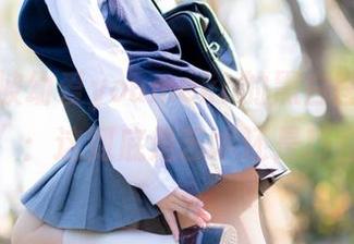 不小心被幼爱youmeko的黑白图集“洗脑”：这到底是艺术还是巧合？