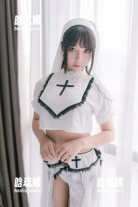 不只是美丽，抱走莫子aa的网袜COS合集里还有诗和远方！