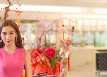 推女神 – 刘钰儿的棉袜照，真搞不懂高清图库是怎么做到的！