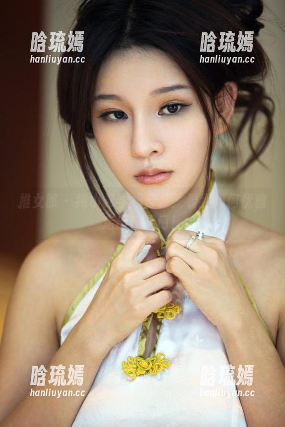 推女郎 - 纯小希学姐合集：看我如何优雅走出校园门！