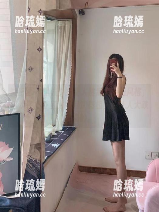 微密圈 - 提袜少女让人熟悉的私拍风格，这次在户外资源中首次亮相，挺让人大跌眼镜的。