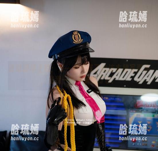 圣诞提早上线：是一只废喵了的连衣裙写真集，光我一只手拿着打包！