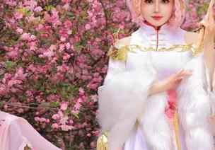 感受桃暖酱的无圣光魅力，美腿写真好想立刻打卡！