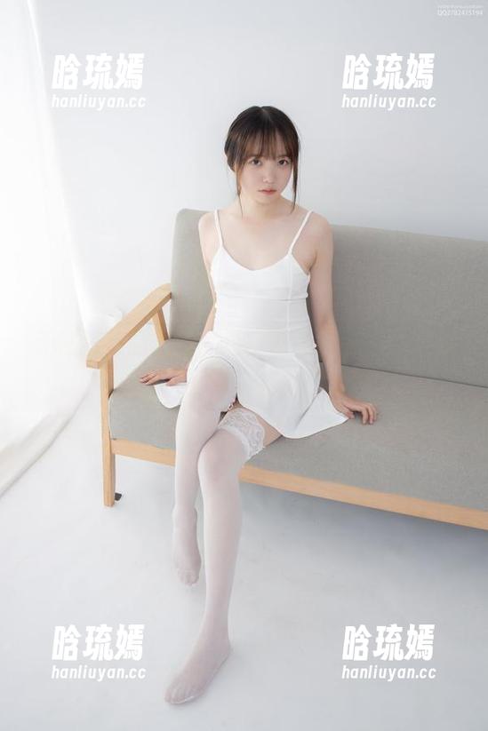 无法抵挡的诱惑：森萝财团最新黑丝网袜写真集