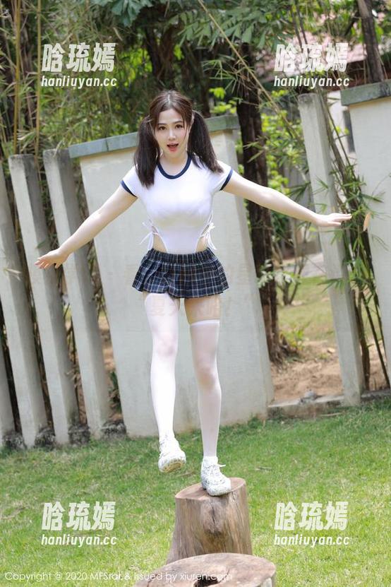 模范学院 - 看，原图里的星萌好像在说：“夏天来咯！”