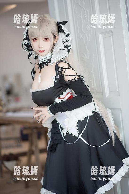 樱落Selena又出新角色，带着她的圣路易斯礼服，最新图片供大家慢慢品味。