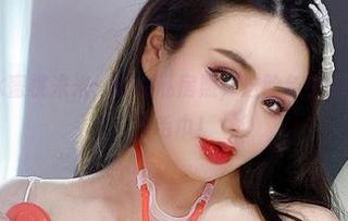 微密圈 – 水蜜桃米米：纯白私房照，这脸色白得像刚洗完澡的毛巾！