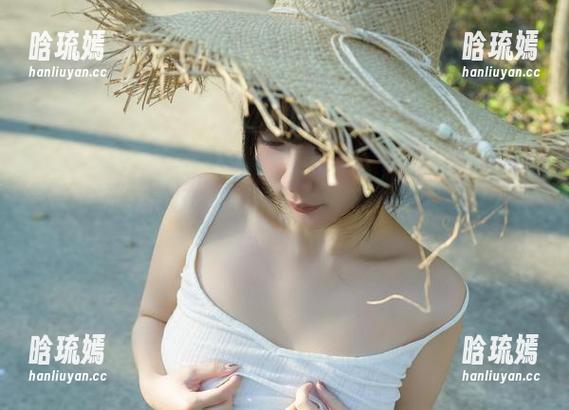 浅安安的在线写真，水手服竟然这么会撩？