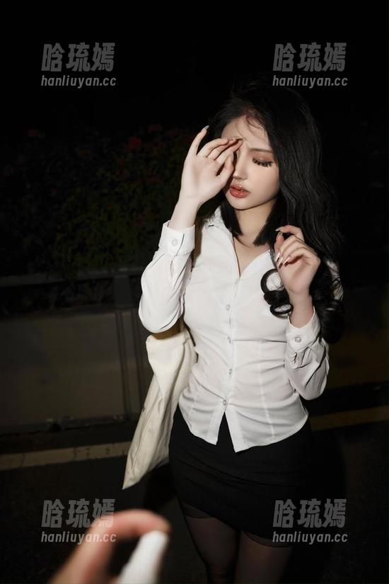 在炸蛋Boom的图包里，女巫到底有什么不同寻常的！