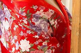 爱尤物 – 哎呀，夏桐桐的婚纱冒出来了，原图和套图间的那种味道，真有点意思。