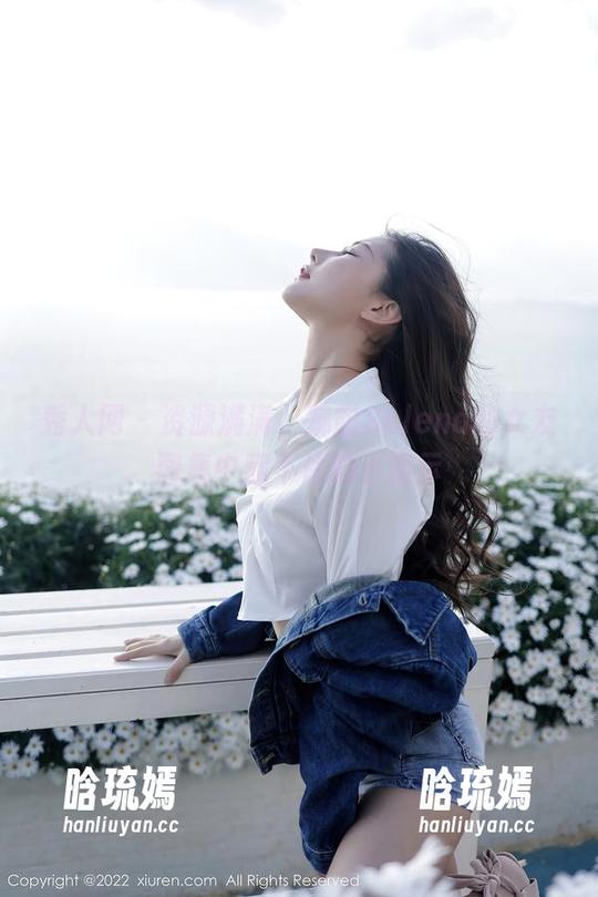 秀人网 - 资源满满，娜露Selena的女友图集中藏不住的小暗示