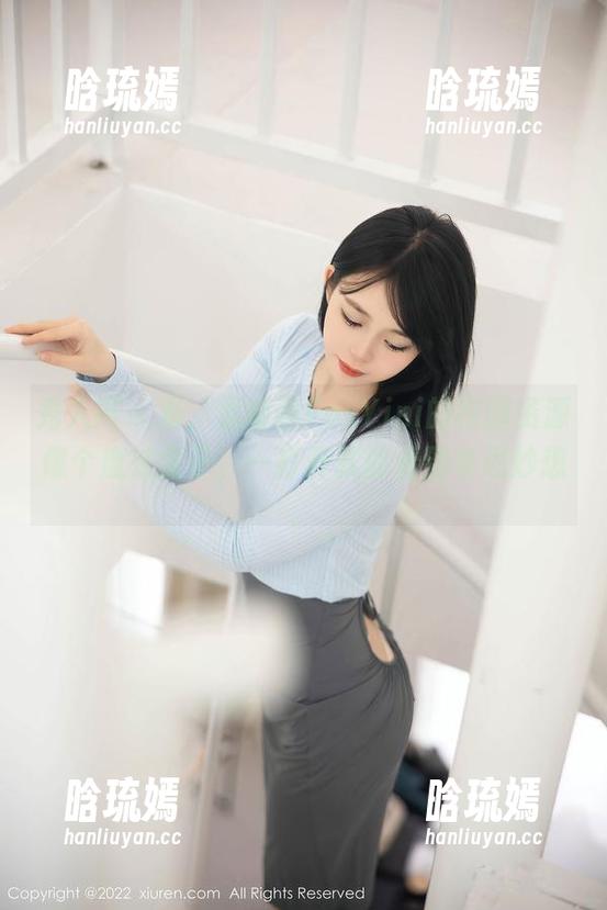 秀人网 - 看，孟狐狸FoxYini的校园资源像个魔法盒子，一打开就能看到奇思妙想。