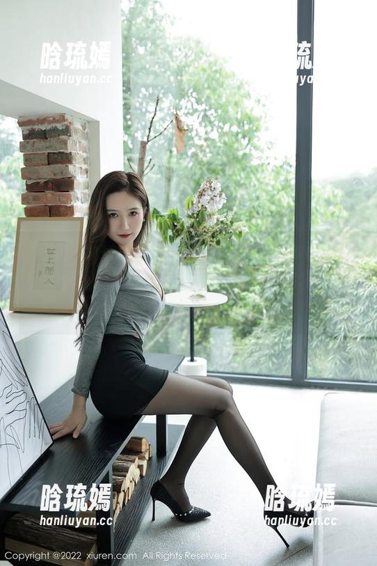 秀人网 - 终于意识到，杨晨晨Yome的黑丝美腿套图也许是我今生最大的追求，跟大家分享先！