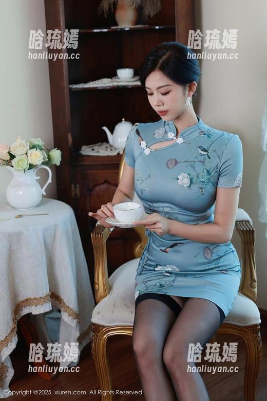 秀人网 - 樱桃小阑子出击！最新的双马尾图片，让人忍不住侧目