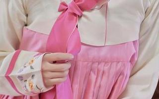 秀人网 – 沫晓伊baby的花嫁合集，免费的姿态有点莫名其妙