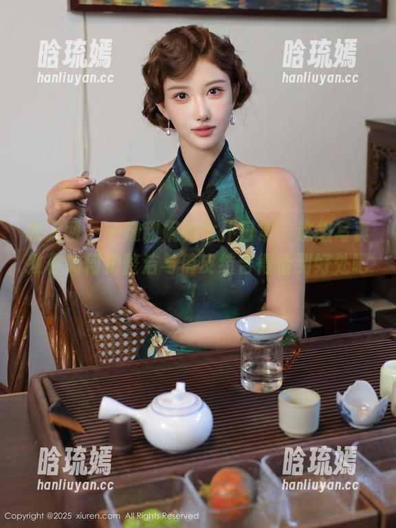 秀人网 - 一窥甜妮的女仆日常，这组写真教你如何把整洁与俏皮结合得恰到好处吧！